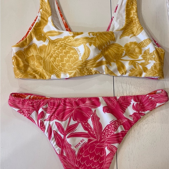 Farm Rio Tropical Woodcut bikini set in Size Medium. - Picture 10 of 14